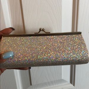SILVER GLITTERY CLUTCH